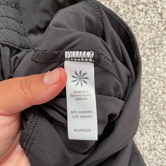 Athleta Chelsea Cargo Lined Pants Black Size 4 Black Activewear - Picture 6 of 11